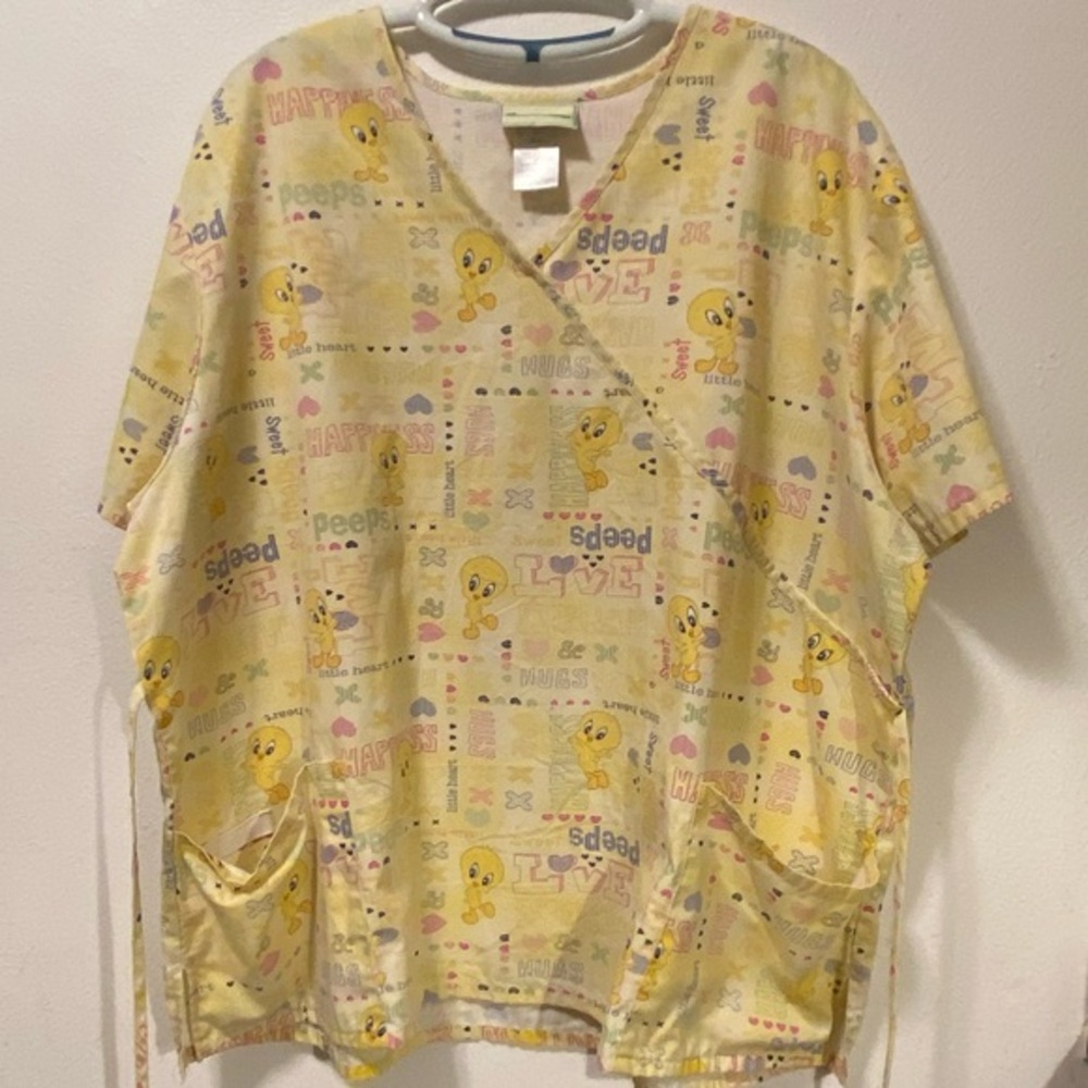 Looney Tunes Twenty Bird Scrub Top Yellow V Neck Pull Over Tie Back Size 3X
